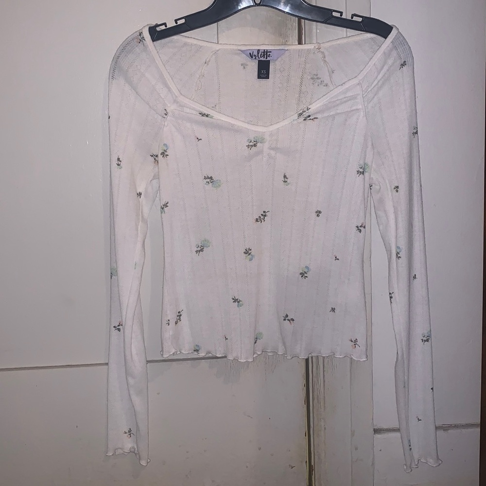 White Top With Flowers